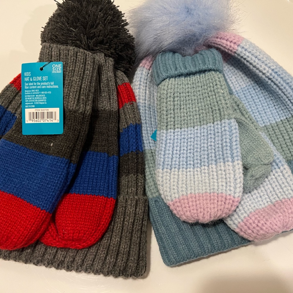 West Loop Kids Hat & Glove Set